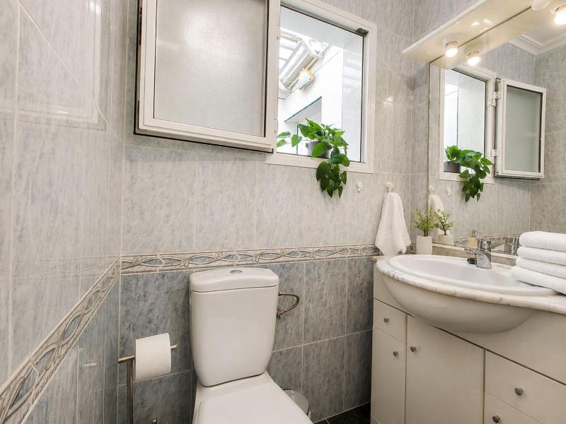 Your charming home in La Siesta - image 10
