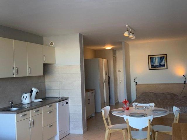 608 Grand studio 2 pers Héliopolis E vue jardin - image 8