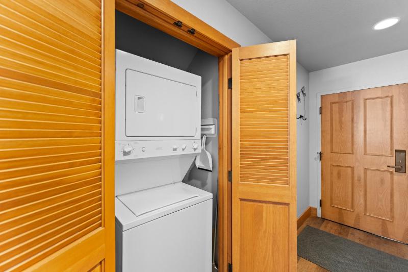 Red Hawk Townhome #2327 ; 2 100 - image 3