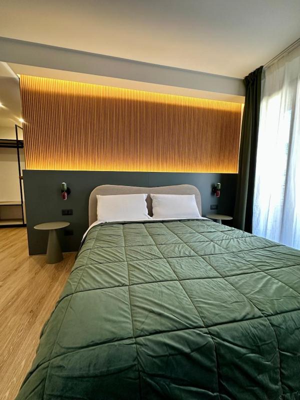Antonia - Donna Rosa Suite - image 2