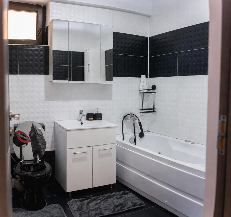 Luxury Stay Tomis Plus Constanta - image 21