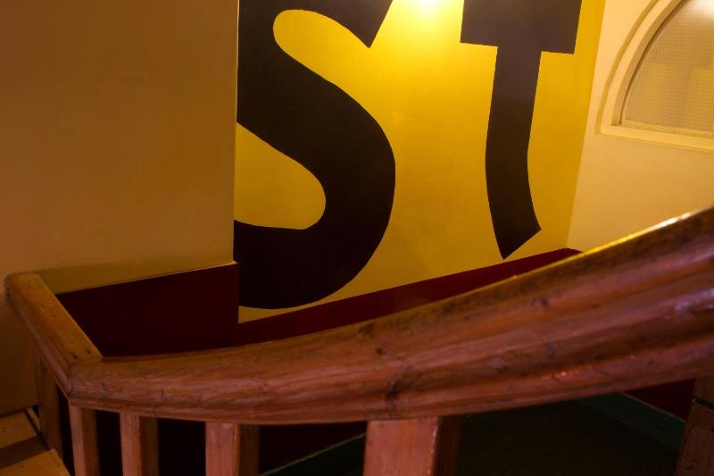 Twin Room with Bathroom image 3