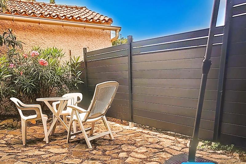 Apartment with terrace near the sea - image 7