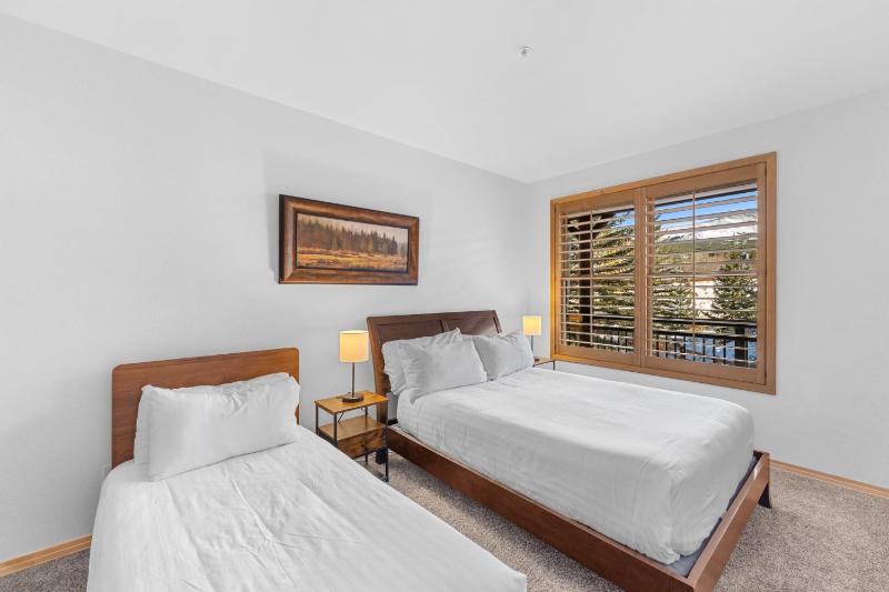 2 Bedrooms - image 7