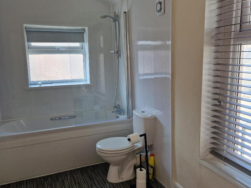 18 Howard Street - image 11