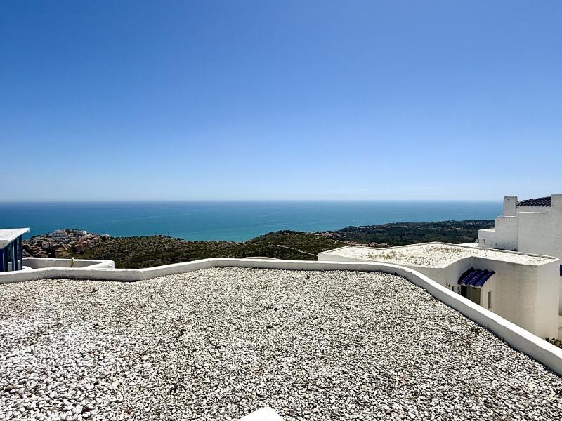 Perla Blanca – Vistas al mar y Castillo - image 25