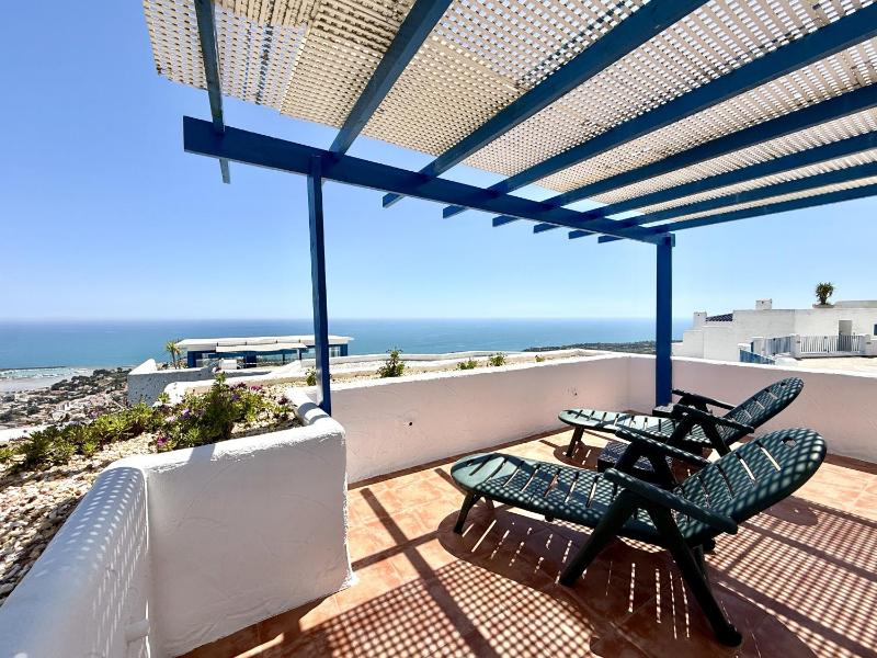Perla Blanca – Vistas al mar y Castillo - image 42