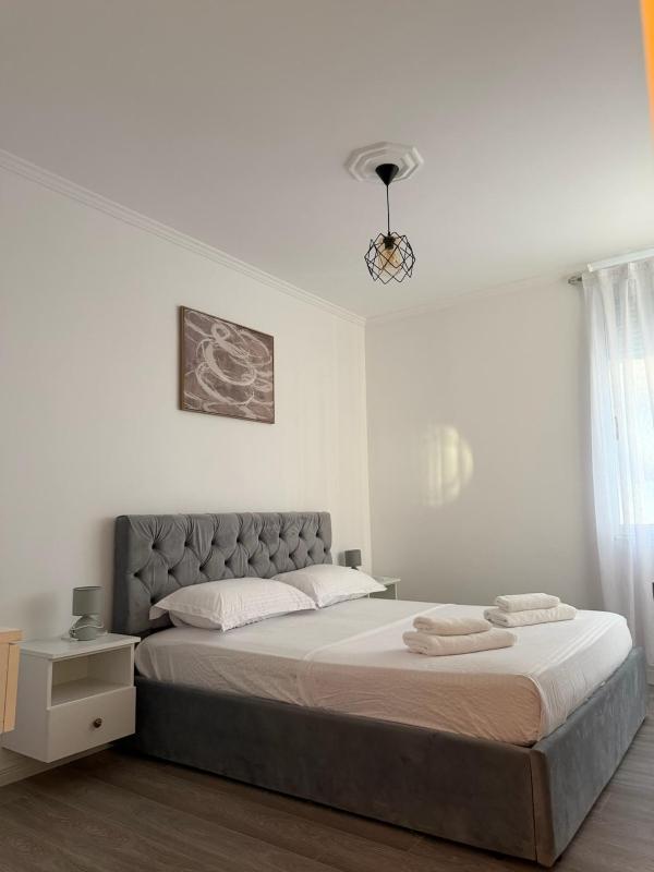 White wave Stay - image 2