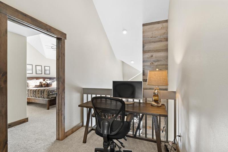 4 Bedrooms - image 13