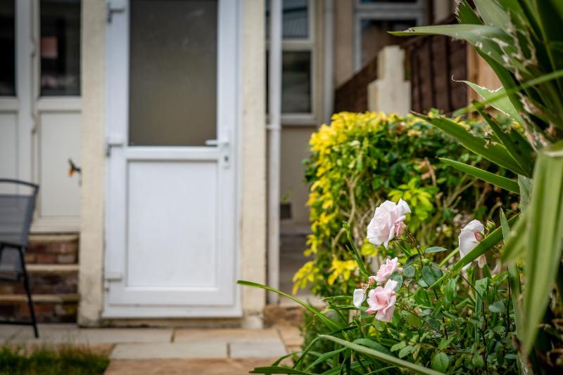 Stunning 3-Bedroom Luxury House in North End Portsmouth Pet Friendly Perfect of Groups with Private Parking SUMMER SPECIAL OFFER by Blue Puffin Stays - image 41