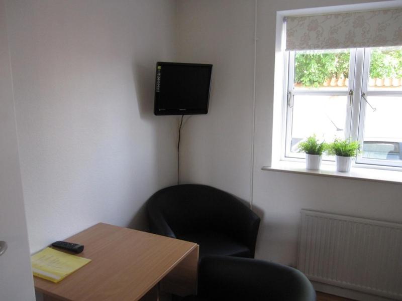 Double or Twin Room image 2
