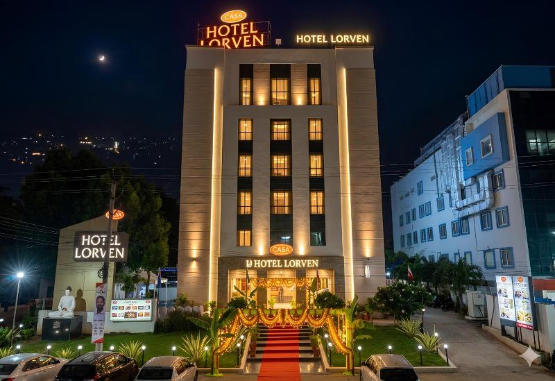 Hotel Casa Lorven Near Golf Course - image 1