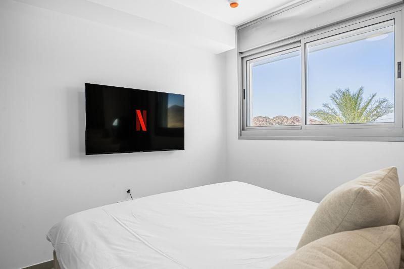 Sea N' Rent amazing apartments U360 Complex Eilat - image 39