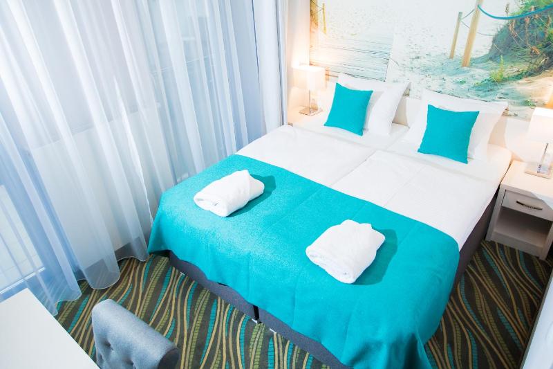 Small Double Room image 3