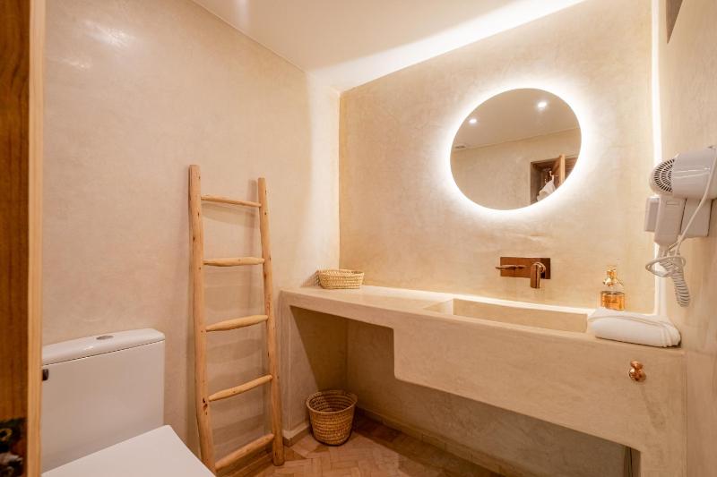 Riad Nourjene - image 14