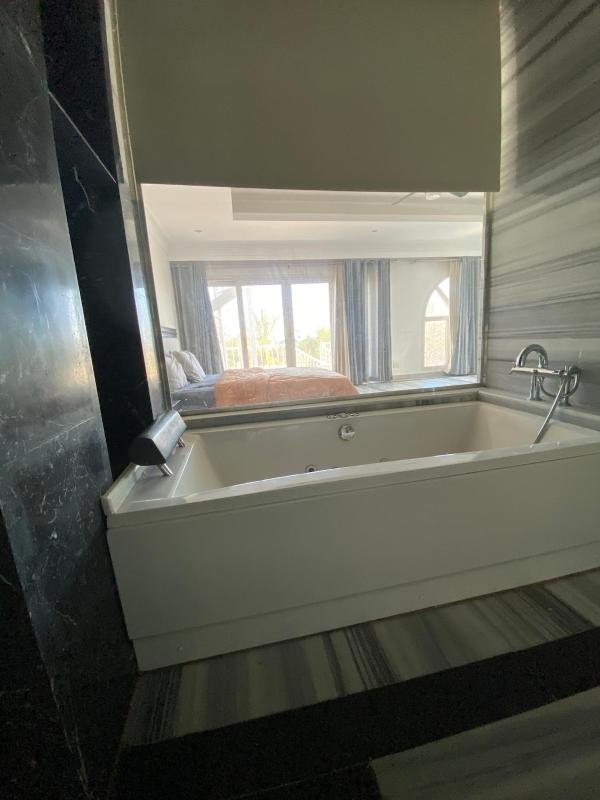 Unique 3 Bedroom Villa With Private Pool in Hadaba - image 28