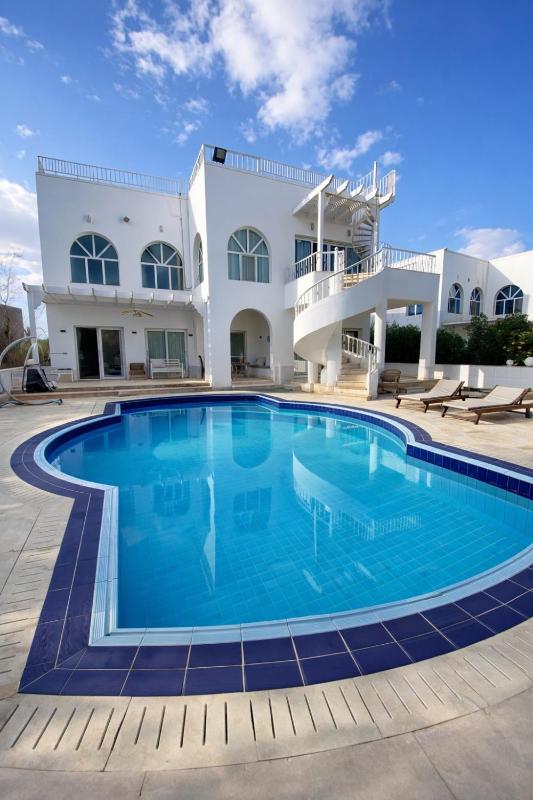 Unique 3 Bedroom Villa With Private Pool in Hadaba - image 9