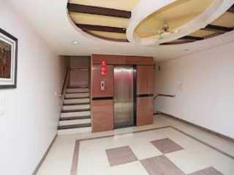 Collection O Hotel Midland - image 11