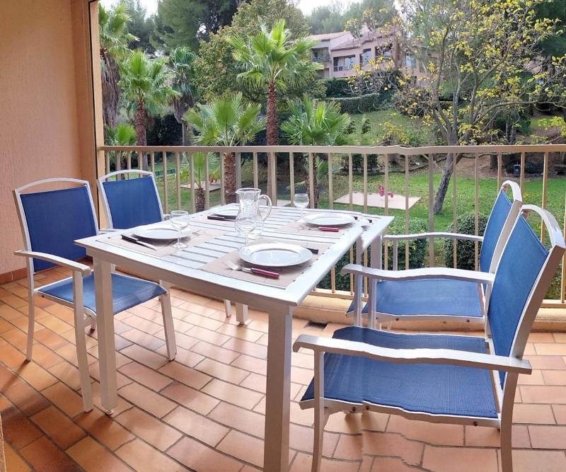 Flat With Swimming Pool Near The Beach - image 13