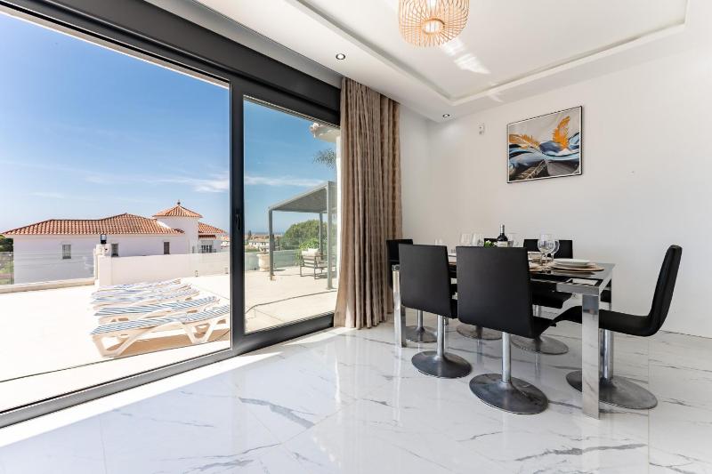 MalagaSuite Villa Riviera Mijas Pearl - image 32