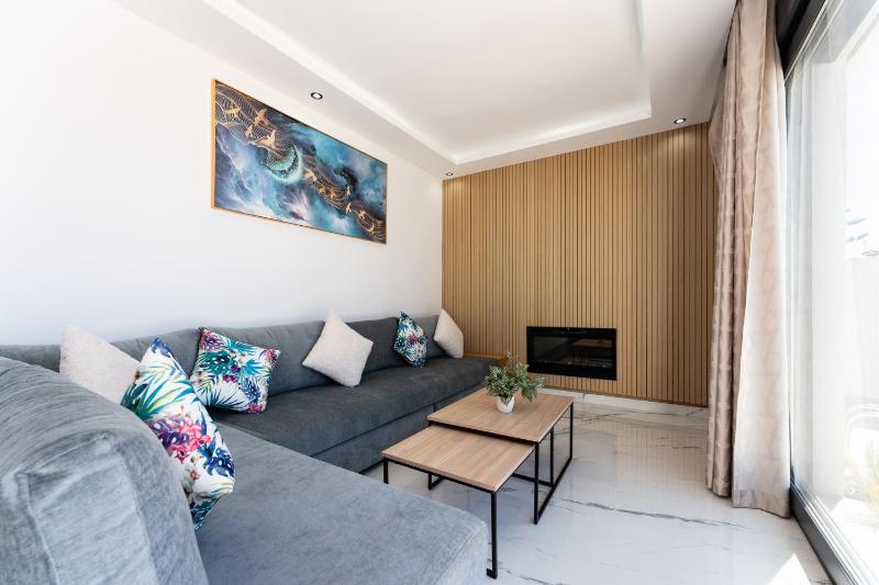 MalagaSuite Villa Riviera Mijas Pearl - image 11