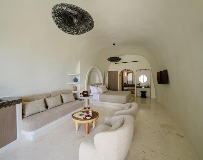 Avelora Suites - image 8
