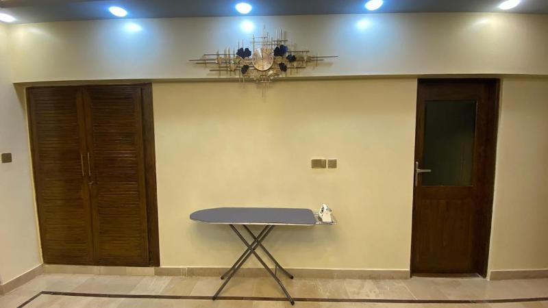 KHI -Hameeda Heights Luxury 4BR-Spacious Family Haven - image 3