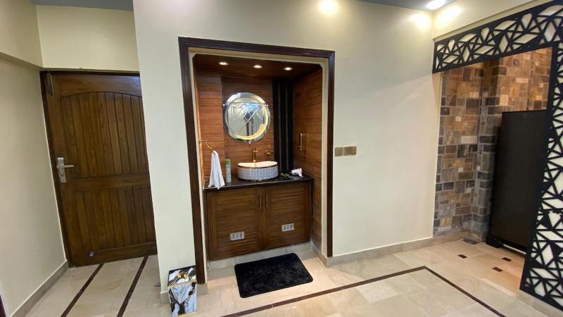 KHI -Hameeda Heights Luxury 4BR-Spacious Family Haven - image 4