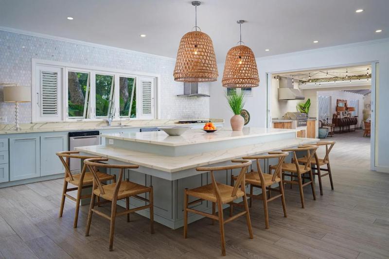 Luxury 7-Bedroom Sandy Lane Estate Villa with Pool & Beach Club Access - image 15