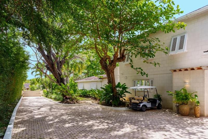 Luxury 7-Bedroom Sandy Lane Estate Villa with Pool & Beach Club Access - image 4