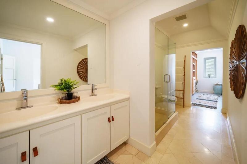 Luxury 7-Bedroom Sandy Lane Estate Villa with Pool & Beach Club Access - image 6