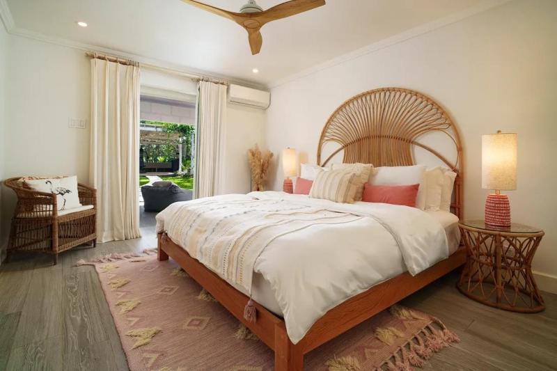 Luxury 7-Bedroom Sandy Lane Estate Villa with Pool & Beach Club Access - image 8
