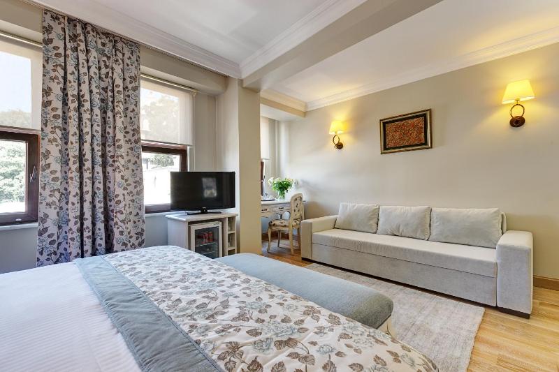 Arena Modern Hotel - image 6