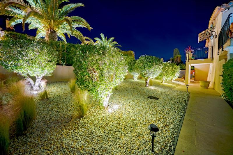 Lou Saint-Tropez - image 36
