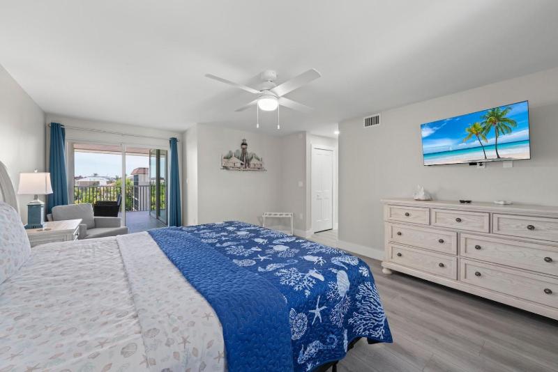 Island Beach Club #P3C - image 20