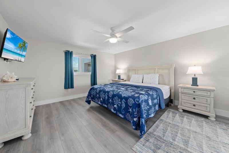 Island Beach Club #P3C - image 19