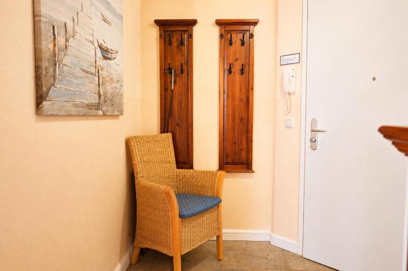 Captains Lounge - image 17