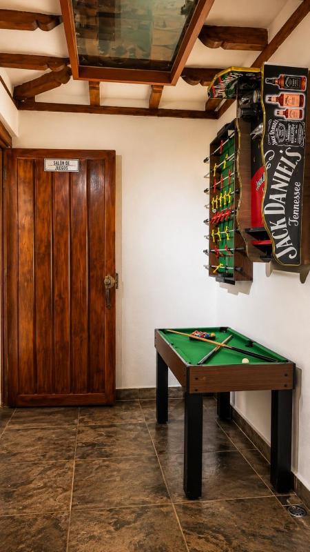 Cabaña familiar con 3 dormitorios y baños privados - image 16