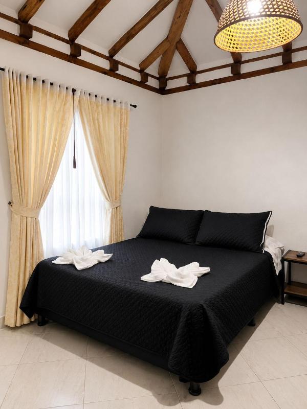 Cabaña familiar con 3 dormitorios y baños privados - image 10