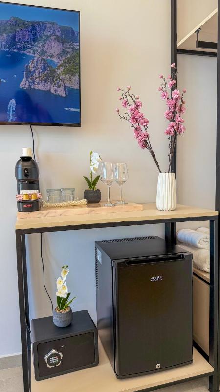 TreA Suites with Jacuzzi  By Aria - image 16