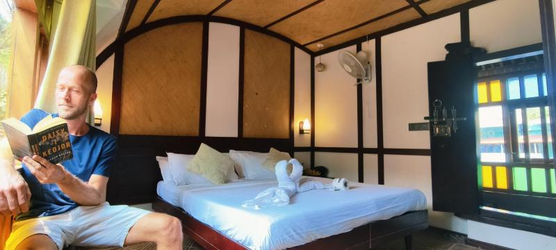 Aura Houseboats - image 3