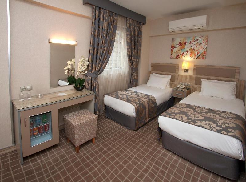 Nanda Hotel - image 10