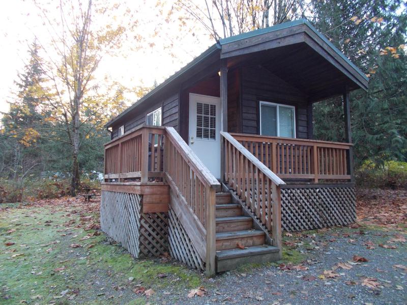 Studio Cabin image 3