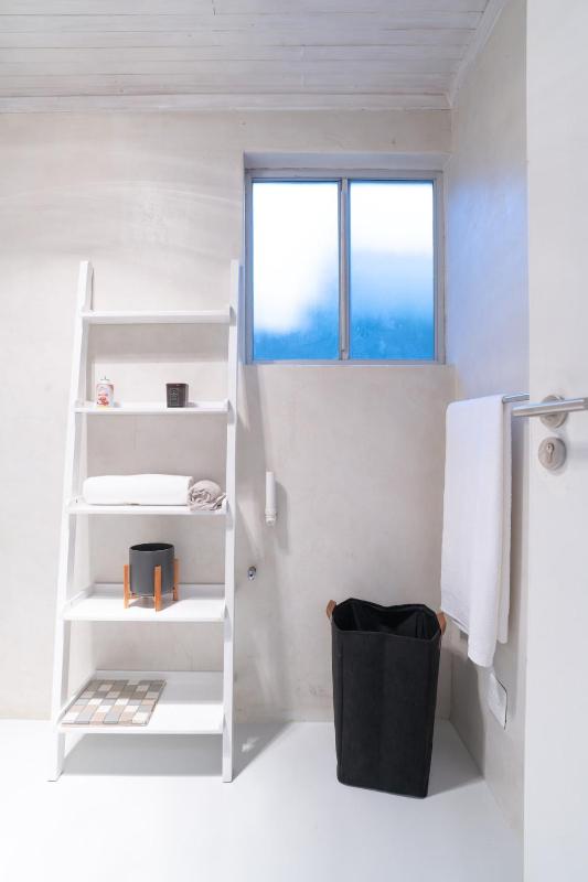 Living in the moment - Two-bedroom flat - image 5