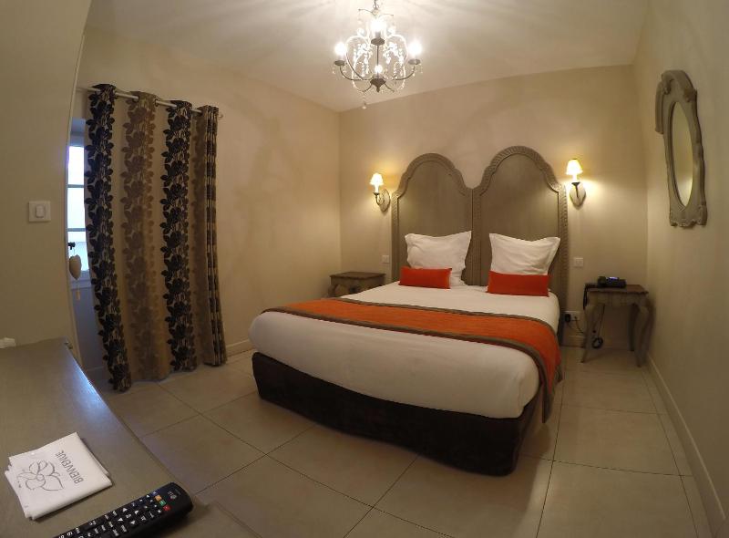 Two-Bedroom Family Suite (3 Adults) image 2