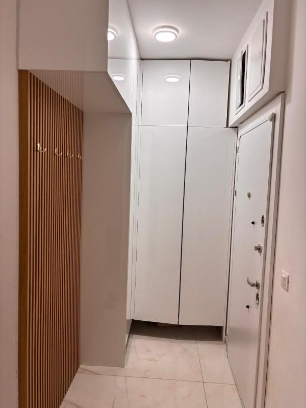 Apartment by Bar - image 14