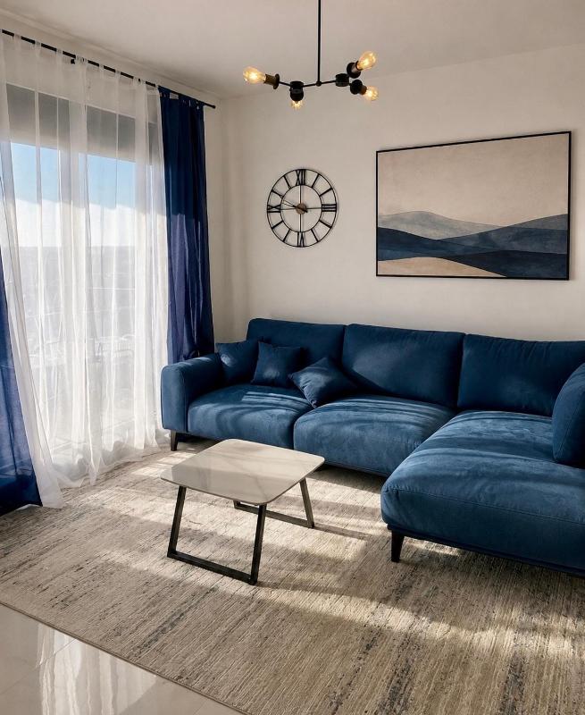 Apartment by Bar - image 2