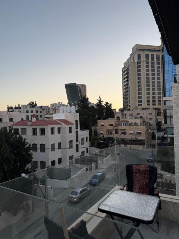 Modern Cozy Apartment in Abdoun - image 6