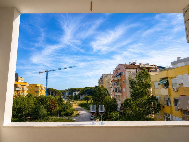 Cozy Family Apartment Near the Beach Golem - image 12