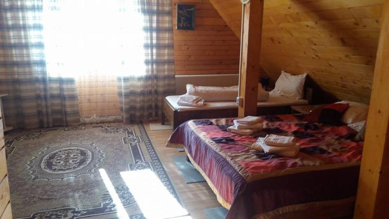 Quadruple Room image 3